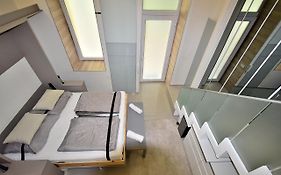 Small Home Budapest Sziv 3